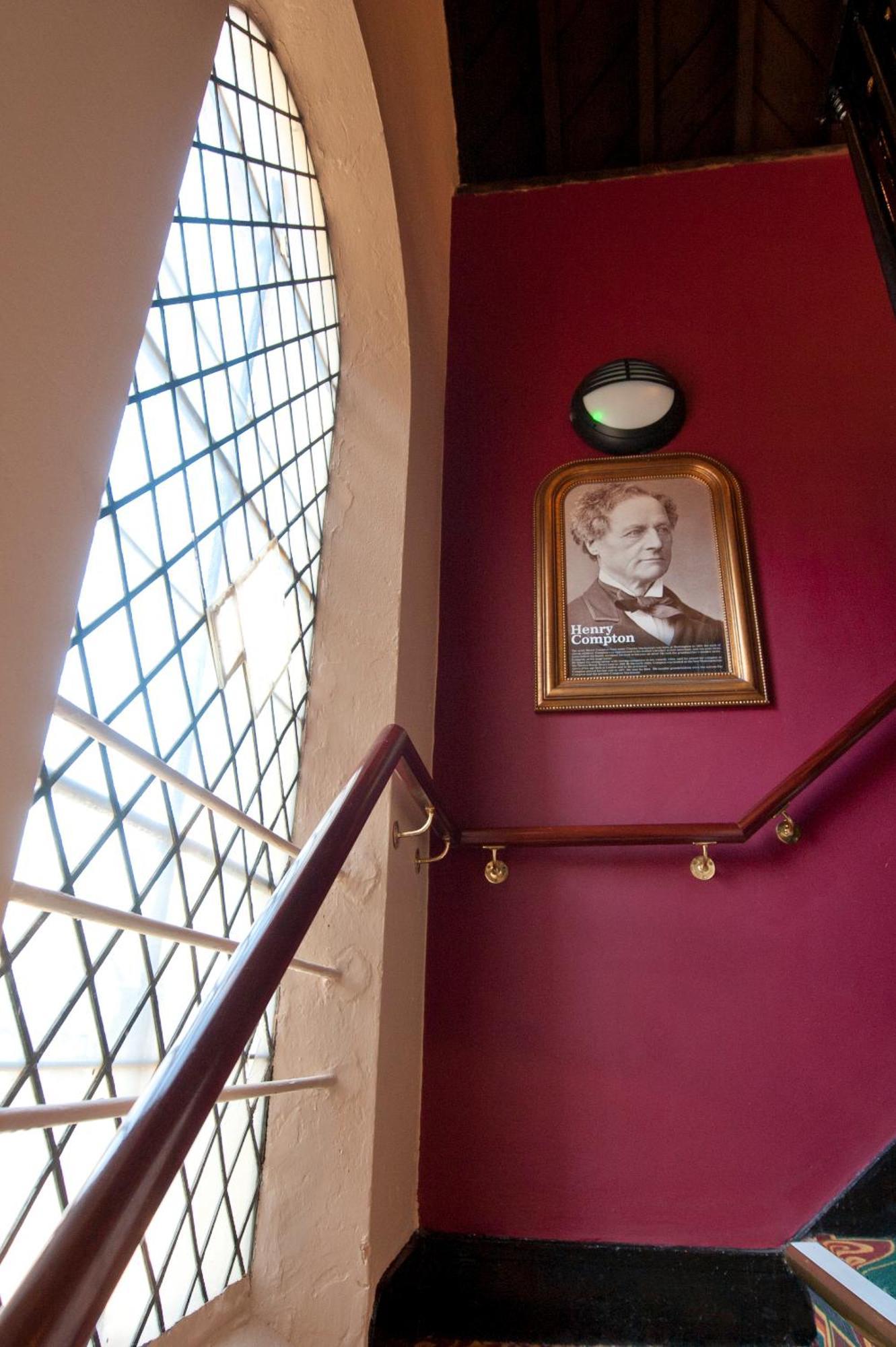 Sandford House Hotel Wetherspoon Гантінгдон Екстер'єр фото