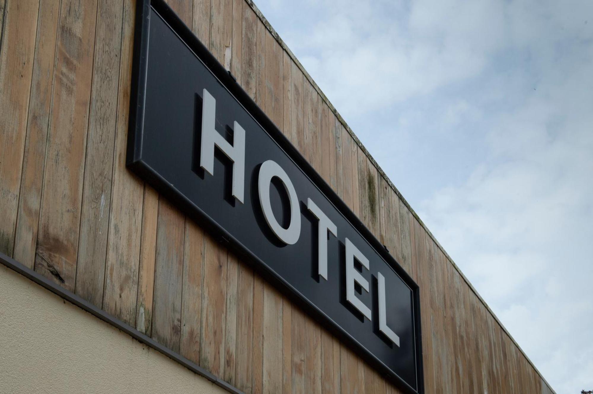 Sandford House Hotel Wetherspoon Гантінгдон Екстер'єр фото