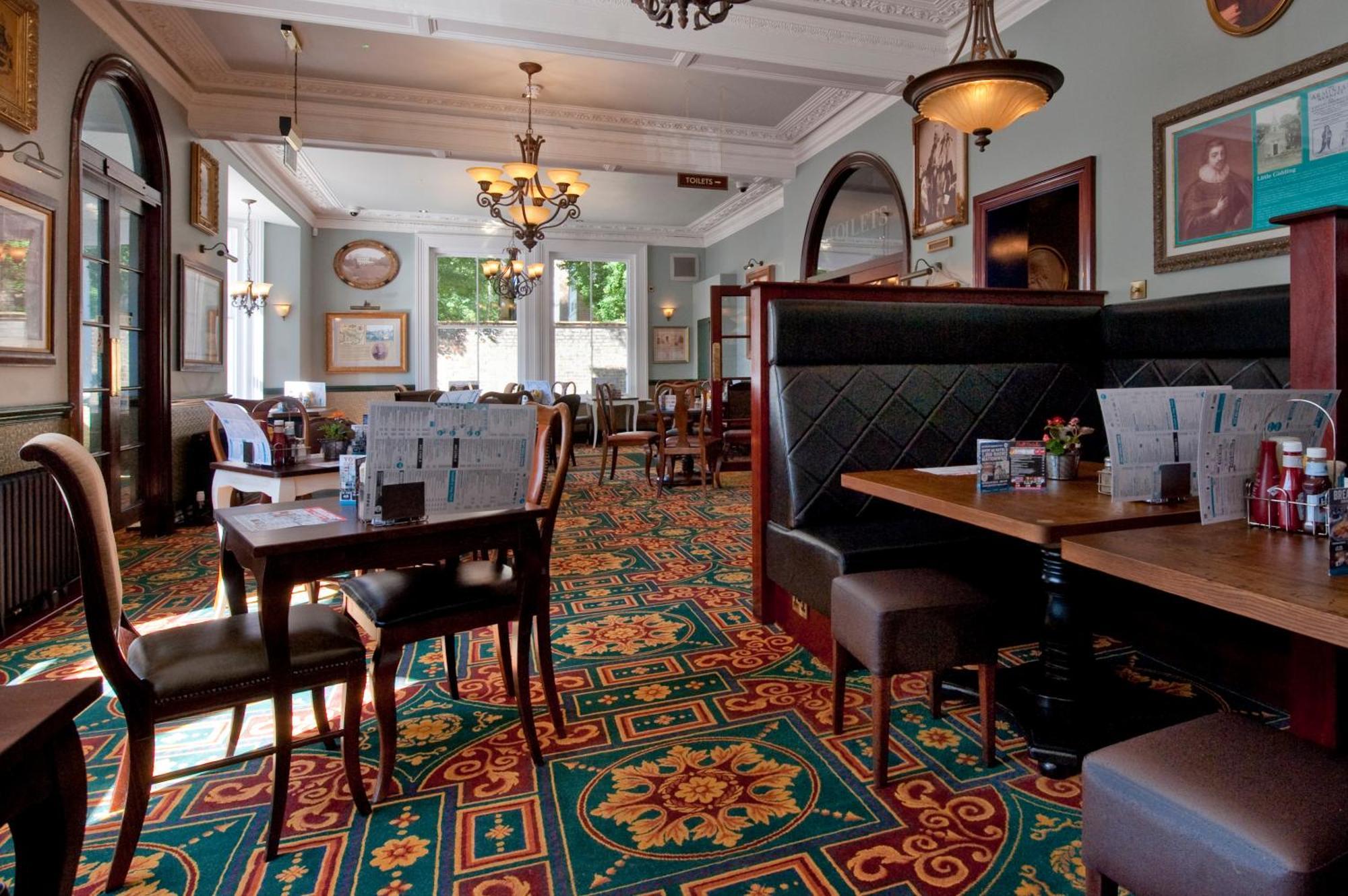 Sandford House Hotel Wetherspoon Гантінгдон Екстер'єр фото
