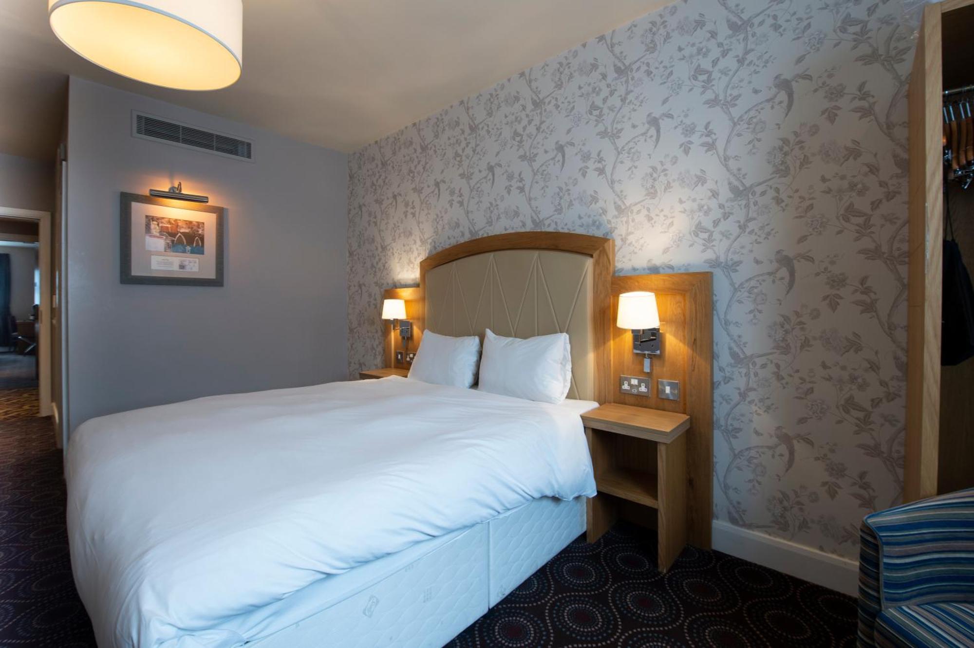 Sandford House Hotel Wetherspoon Гантінгдон Екстер'єр фото