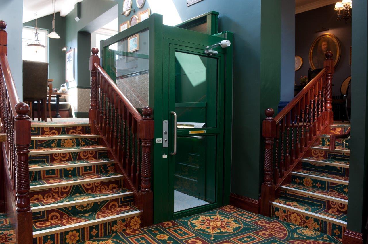 Sandford House Hotel Wetherspoon Гантінгдон Екстер'єр фото