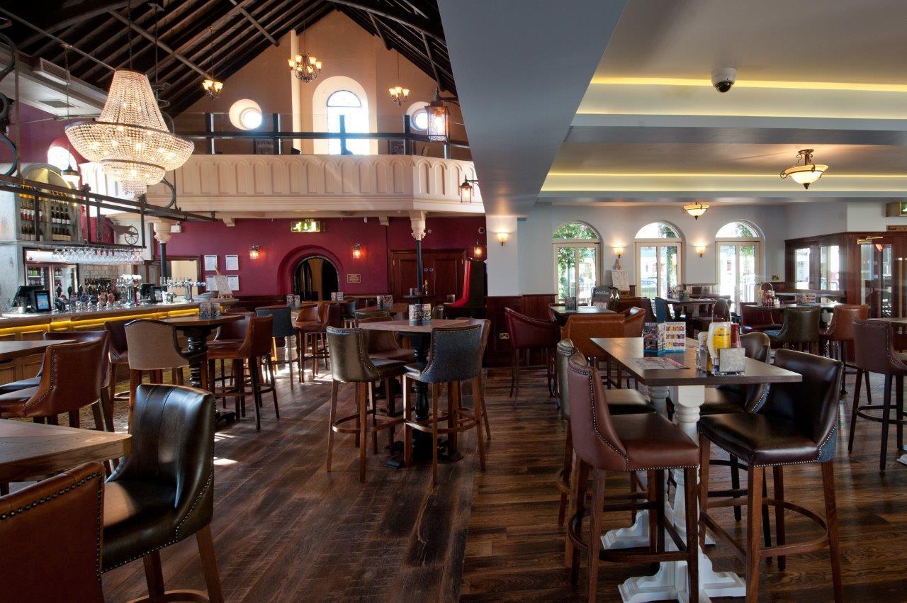 Sandford House Hotel Wetherspoon Гантінгдон Екстер'єр фото